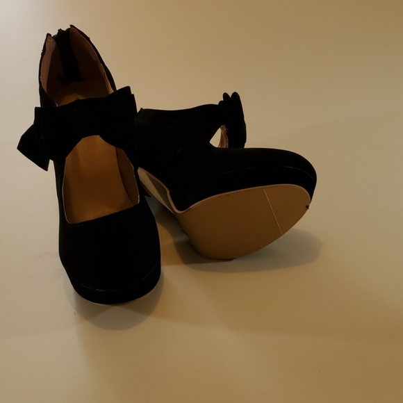 Shoes 👞 - Picture 3 of 4